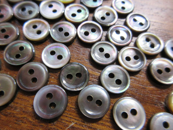 黒蝶貝のボタン　10mm　カップ型　　20個 3枚目の画像