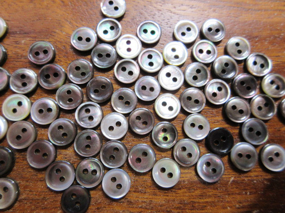 黒蝶貝のボタン　10mm　カップ型　　20個 1枚目の画像