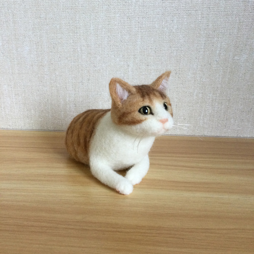 羊毛フェルト 茶白の猫ちゃん 置物 羊毛フェルト 猫 茶白 羊毛フェルト masapan 通販 18049321