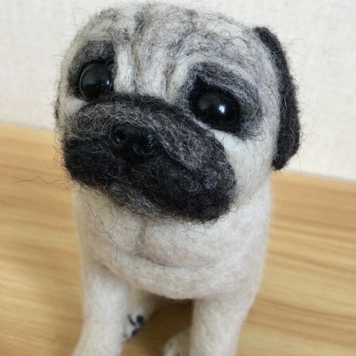 送料無料。羊毛フェルト。パグちゃん専用。オーダページ。 オーダー受付中❤️羊毛フェルト エビフライパグちゃん - メルカリ
