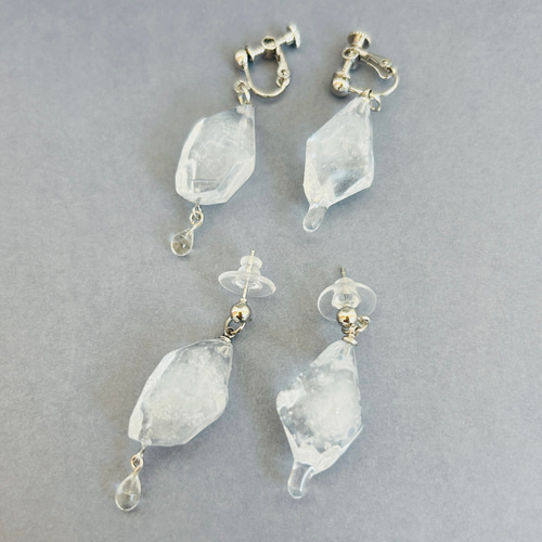 揺れる氷のピアス・イヤリング ピアス（フック・チェーン） nojico