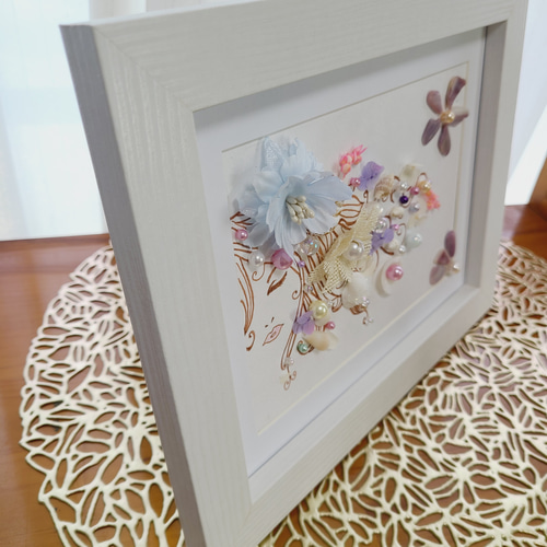 女の子〉貝殻アート - パール・ドライフラワー・花アート＊壁掛け