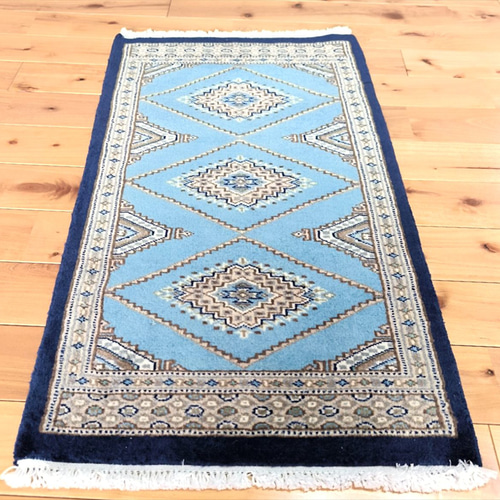 パキスタン絨毯　ハイクオリティー(12/24) 81×46 水色 Creema限定目玉品33％OFF】パキスタン絨毯 ハイクオリティ
