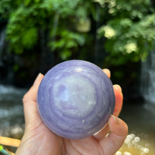 再入荷　凄くレア　高品質　セリサイトinフローライト スフィア　uv蛍光 再入荷 凄くレア 高品質 セリサイトinフローライト スフィア uv