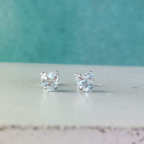 4mm！ハート型アクアマリンファセットカットピアス 