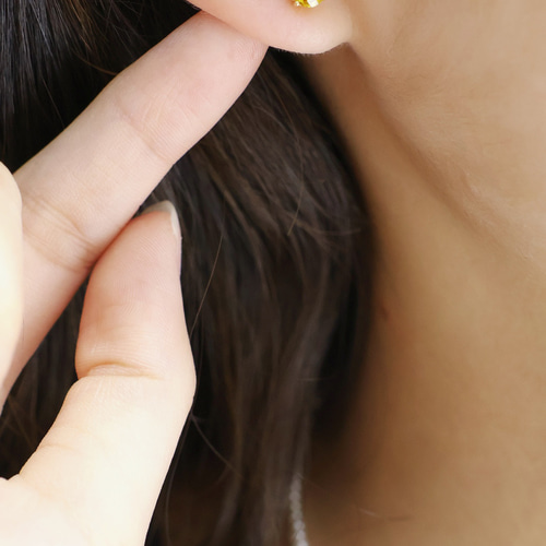 イエローサファイアピアスk18 ピアス（スタッド・一粒） パール大好き  