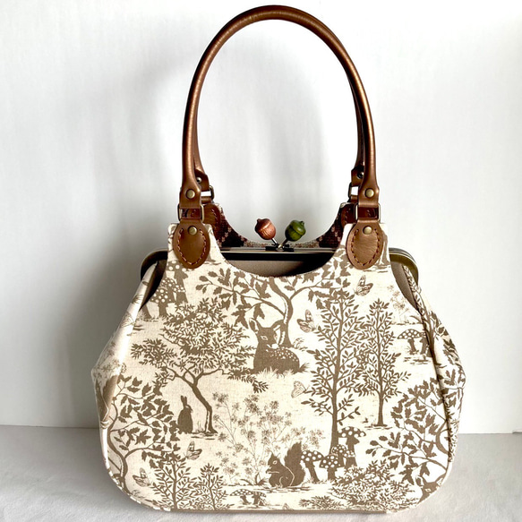 あおりがま口バッグ＊森の動物たち＊大容量＊どんぐりひねり