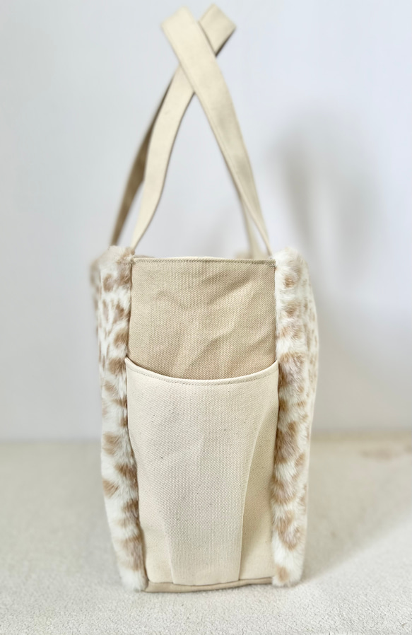 【Lサイズ】雪豹　ボア　倉敷帆布使用　肩掛けトートバッグ　サイドポケット　akaneko レオパレード 5枚目の画像