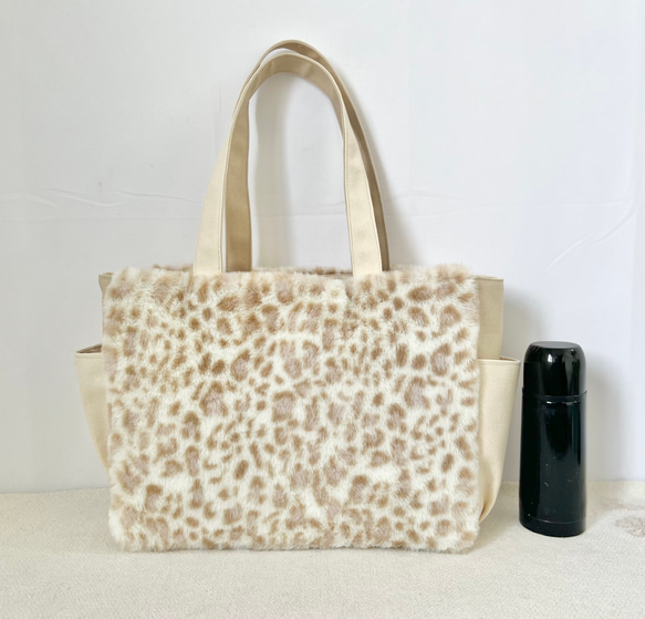 【Lサイズ】雪豹　ボア　倉敷帆布使用　肩掛けトートバッグ　サイドポケット　akaneko レオパレード 4枚目の画像