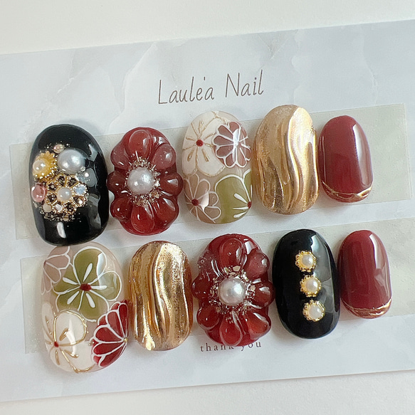 #75【サイズオーダー】ネイルチップ 成人式 和柄 振袖 ぷっくりフラワー 黒 75【サイズオーダー】ネイルチップ 成人式 和柄 振袖 ぷっくりフラワー 黒