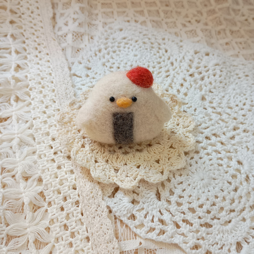 つぶらな瞳のおむすびペンギンさん 羊毛フェルト 羊毛フェルト asamame