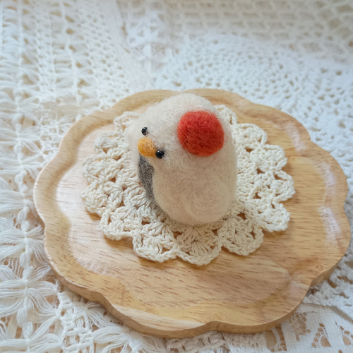 つぶらな瞳のおむすびペンギンさん 羊毛フェルト 羊毛フェルト asamame