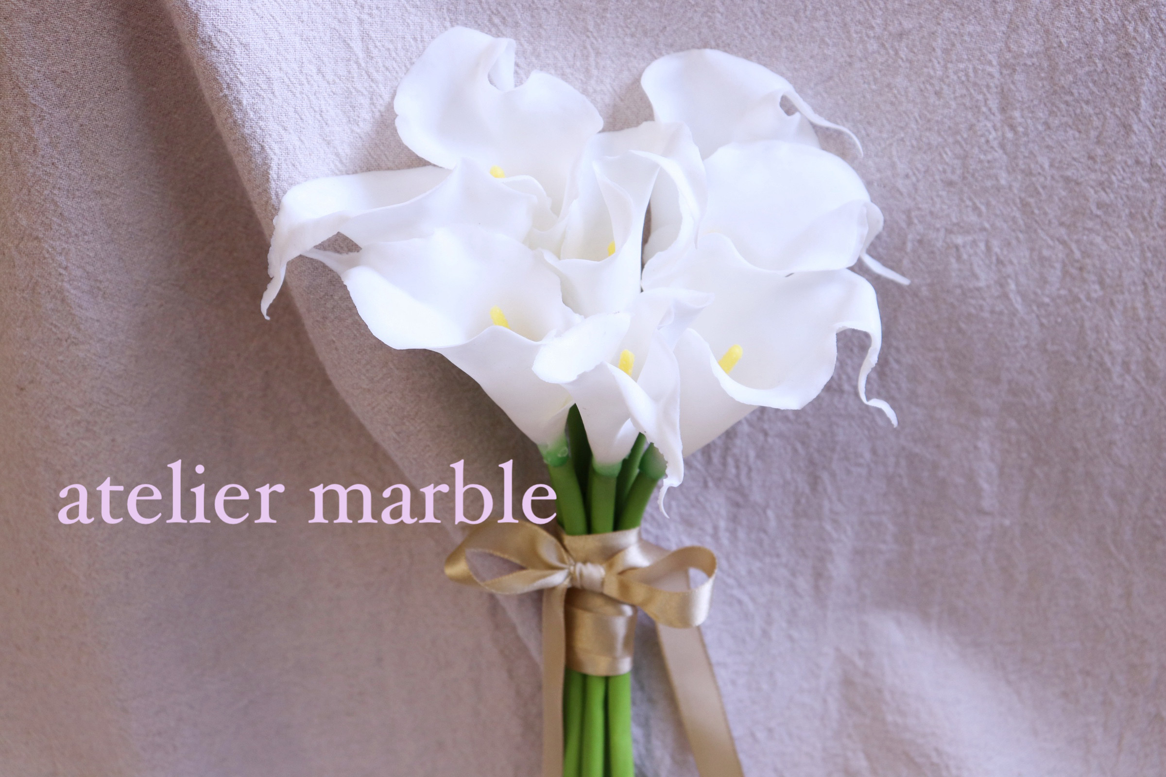 【ワケありな逸品】カラーのアームブーケ　ブートニア付き　１点限り