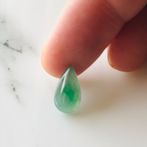 R580-0039] ジェイド JADE ヒスイ 本翡翠 天然石 一点物 希少 