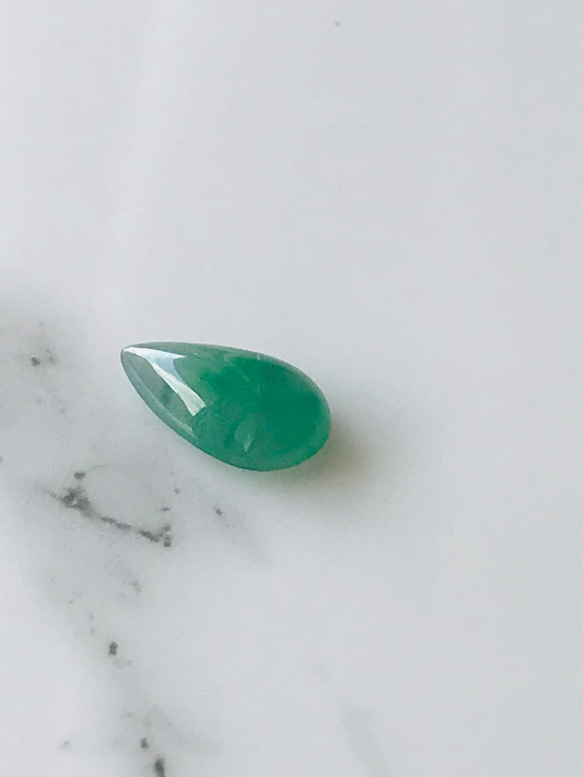 R580-0039] ジェイド JADE ヒスイ 本翡翠 天然石 一点物 希少 
