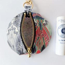 ★限定商品★　メダル型チャーム　小物入れ　アイアンシ 2枚目の画像