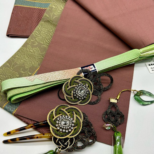 2328半幅帯＆豪華帯留・根付・髪飾り・帯締め 博多織 和装小物 和装  