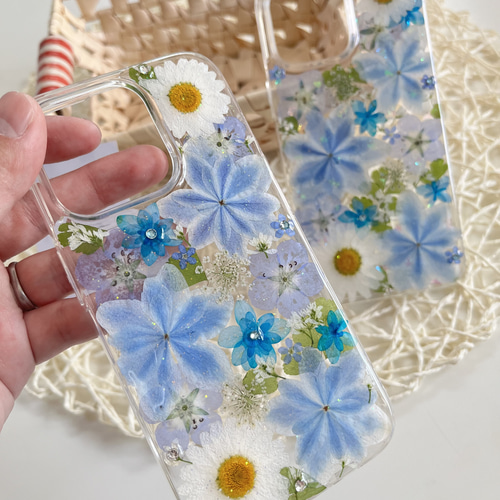 万華鏡紫陽花のナチュラルブルーの押し花スマホケース 全機種