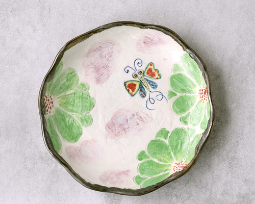 緑の花と蝶の色絵菊皿 中皿 春信工房 通販 18055276｜Creema(クリーマ)