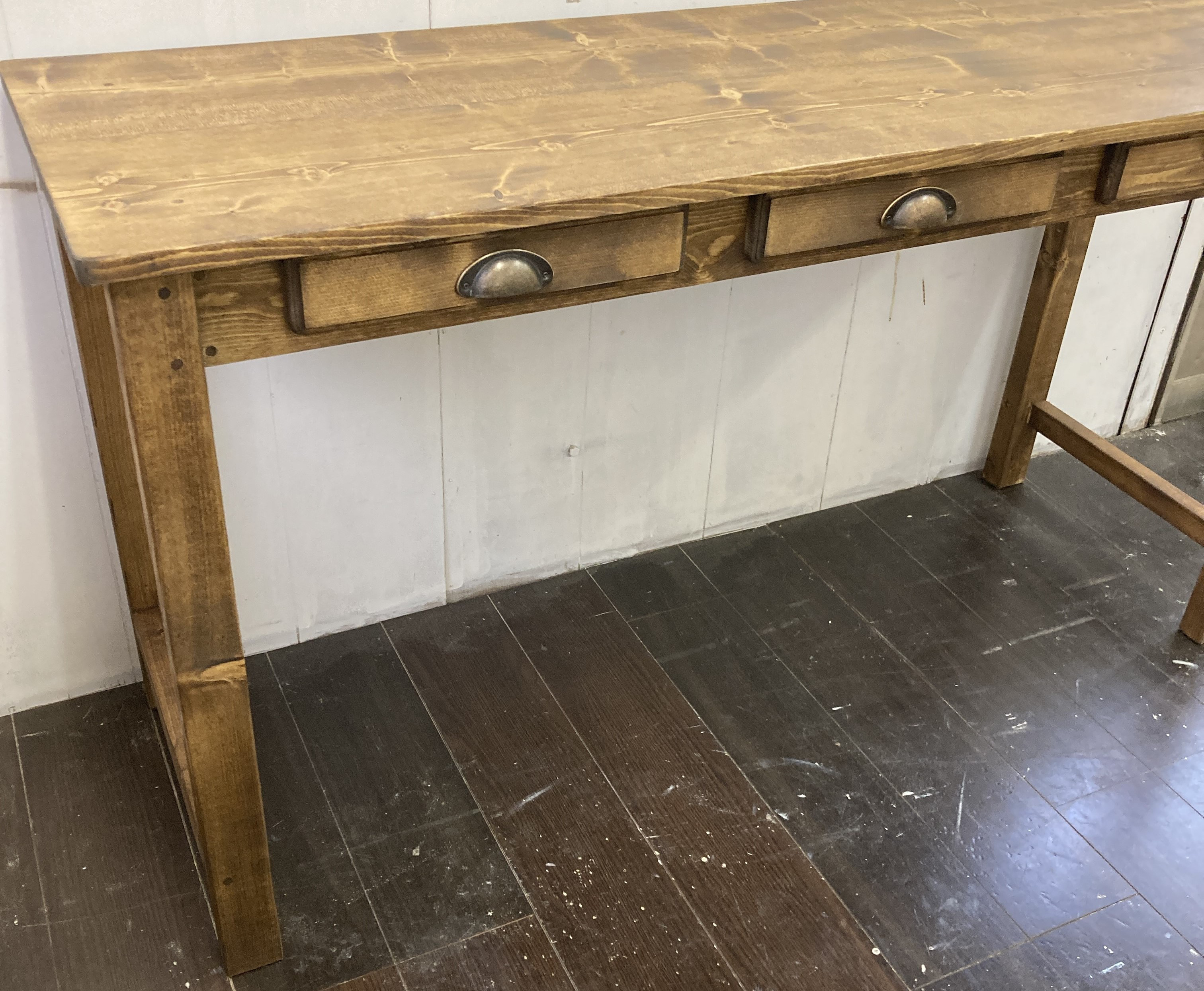 ［受注製作］舟形取っ手アンティークブロンズ★ミシンテーブル☆事務机【1400】引き出し３杯アンティック家具;