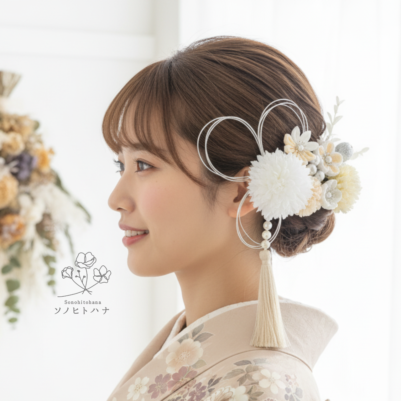 【成人式・卒業式・結婚式】白×銀 つまみ細工の髪飾り｜振袖・袴・和装に　KA-2404W