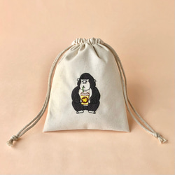 期間限定》＊手刺繍＊巾着ポーチ（猫とカーネーション）母の日