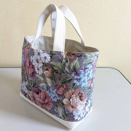 M✰アンティークな薔薇のトートバッグ♡ゴブラン織りプリント