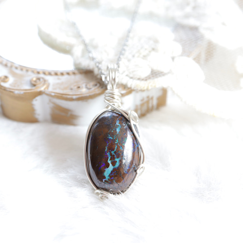 1点もの ボルダーオパール ワイヤラッピング ペンダントトップ