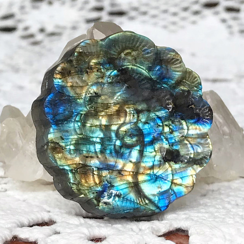 孔雀の宝石画アメジスト紅水晶など