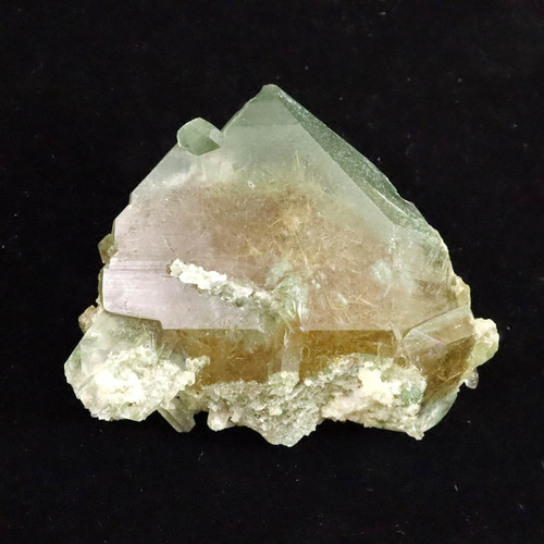 マニハール産 ヒマラヤ 水晶 ゴールドルチル クローライト入り
