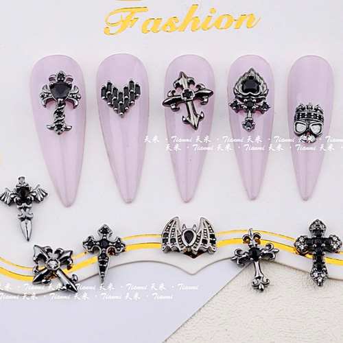 P617銀《1個》ネイルパーツ 十字架 クロス ハート 量産型 地雷系