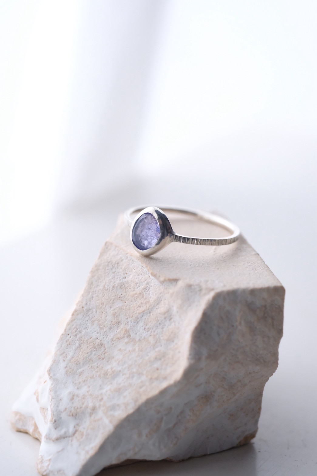 タンザナイトのリング［silver925］［誕生石リング］［タンザナイト］［大人かわいい］