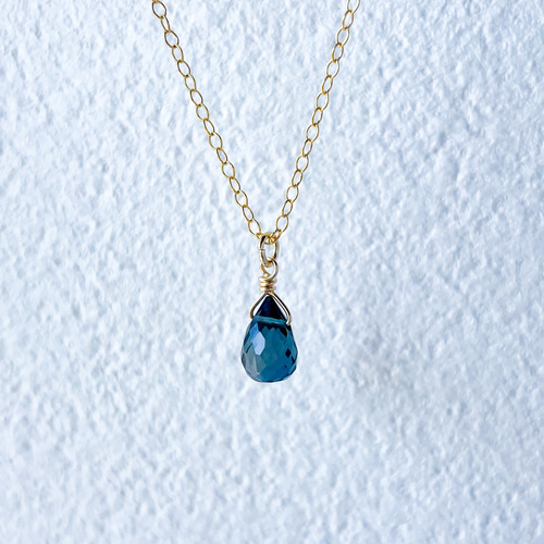 ロンドンブルートパーズの一粒輝くネックレス / 14kgf 華奢なゴールド