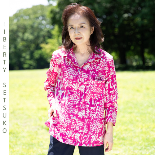 美品　リバティ長袖ブラウス LIBERTY.（リバティ） ブラウス 長袖 花柄 リバティプリント 丸襟