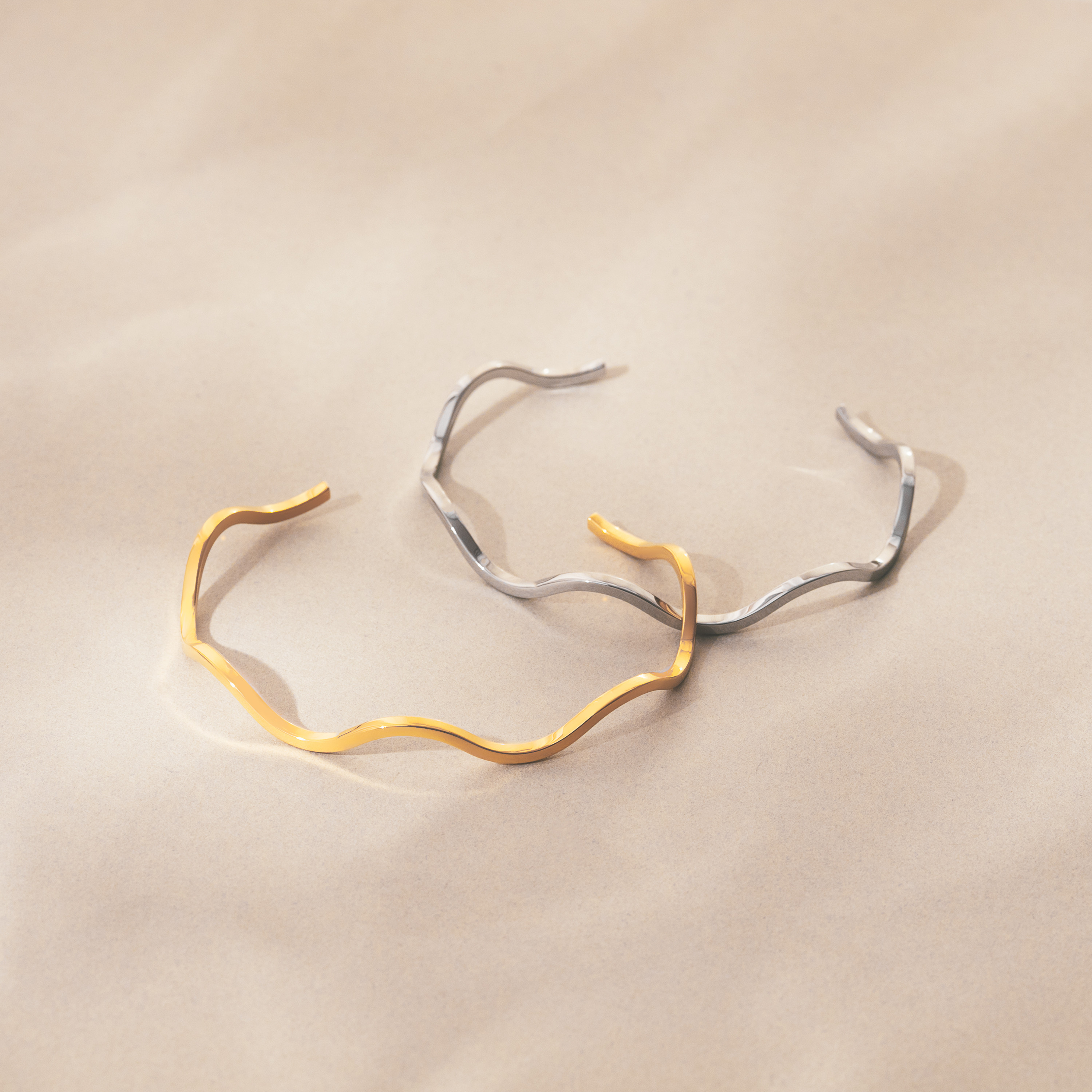 つけっぱなしOK 錆びないステンレスバング　水に濡れても大丈夫　  アレルギー金属アレルギー対応　　送料無料　B1298