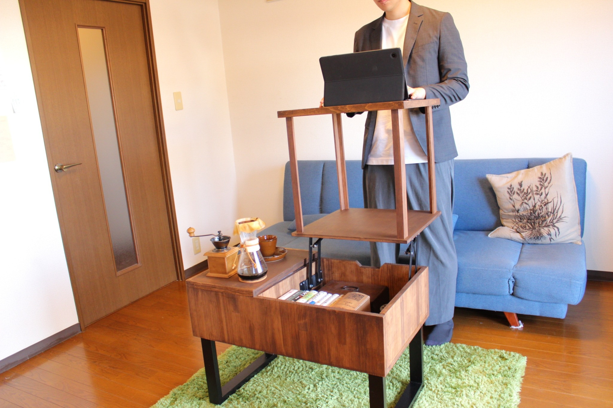 ローテーブル「Playful  Desk」遊び心溢れる多機能テーブル