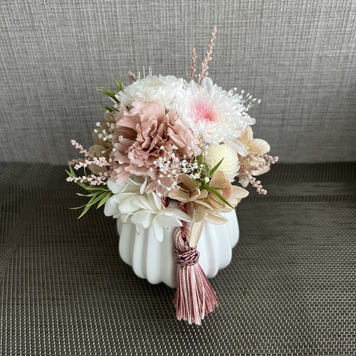 プリザーブドフラワー 仏花アレンジ Lサイズ 花器、タッセル付