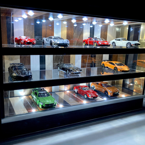 1/64展示可・ランダム木・3層式ディスプレーBOX / LED20灯 1/64展示可・ランダム木・3層式ディスプレーBOX / LED20灯