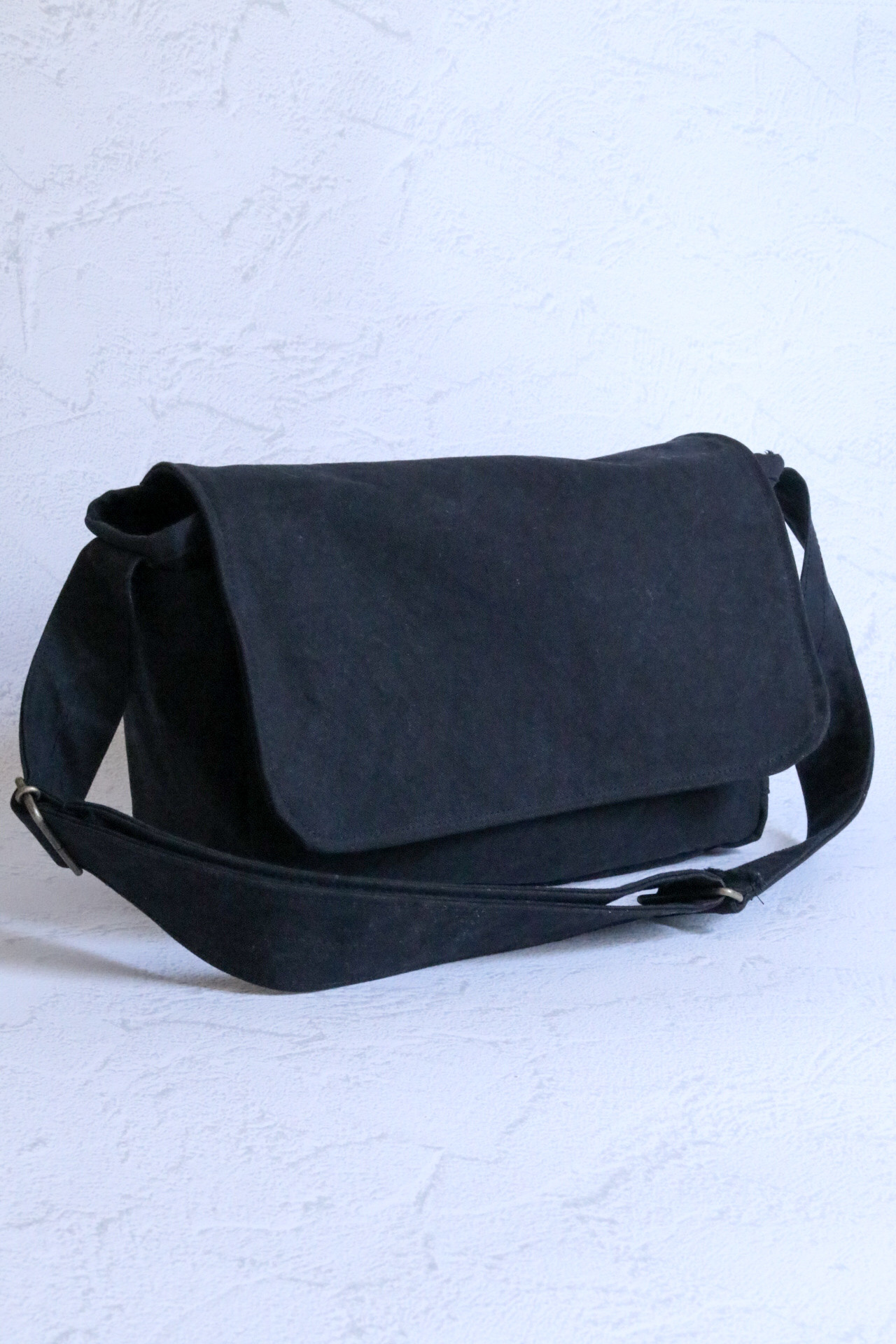 アーミーダッグバイウォッシュで作る　ニュースペーパーバッグ 大容量 Mサイズ 黒