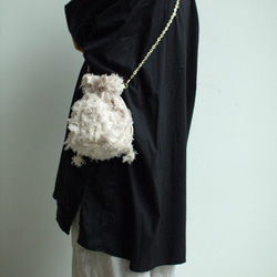 リュクスな尾州生地ドローストリングバッグ/オフホワイト 2枚目の画像