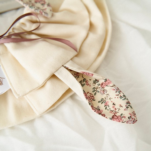 耳付き つけ襟風 フリルスタイ ダブルガーゼ リバティ ムーンモス