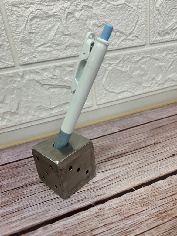 ステンレス製サイコロ ペン立て ペーパーウェイト 置き物 ペンケース