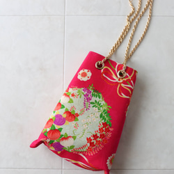 ミニチェーン2WAYバッグ/ 赤紫色に花くす玉【着物リメイク】 2way