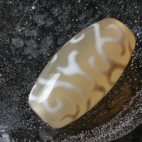 最高品質　玉髄　如意蓮花天珠　9-53 極上✨白玉髄✨如意蓮花天珠 天然石 F* 通販 18058350｜Creema