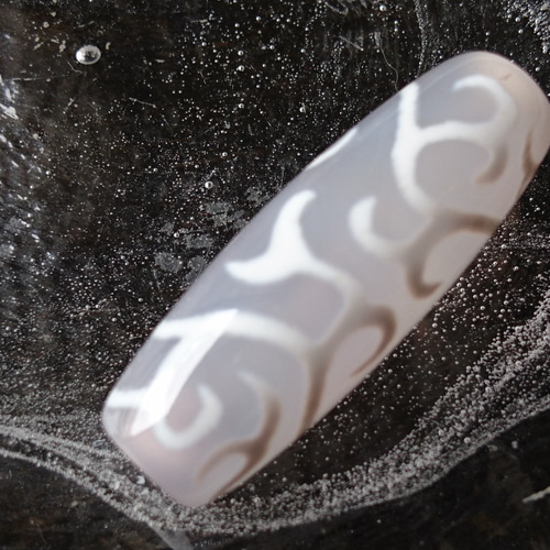 極上✨白玉髄✨如意蓮花天珠 天然石 F* 通販 18058350｜Creema