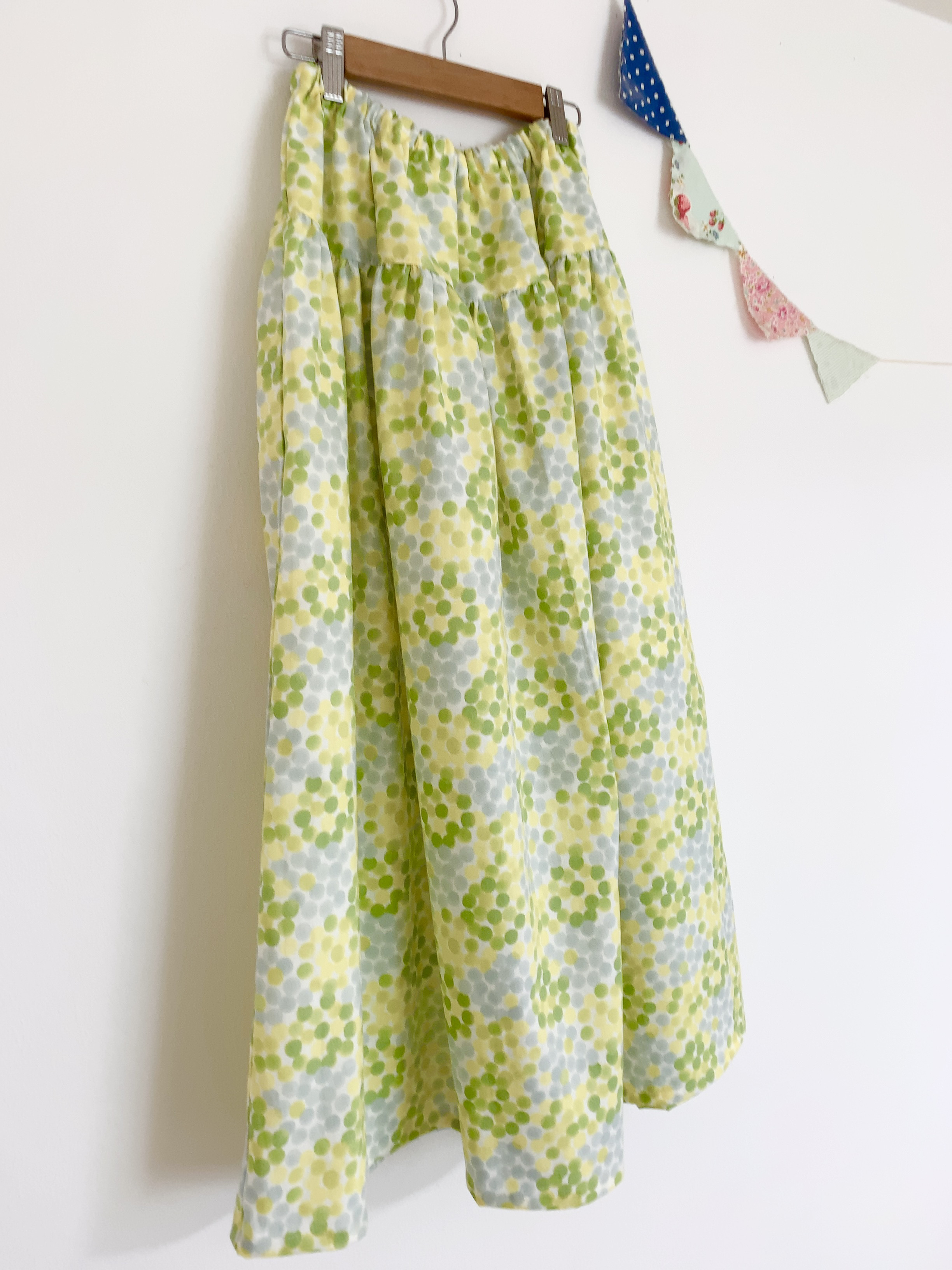 ＊polka dots ♪マキシティアードスカート(yellow green)＊