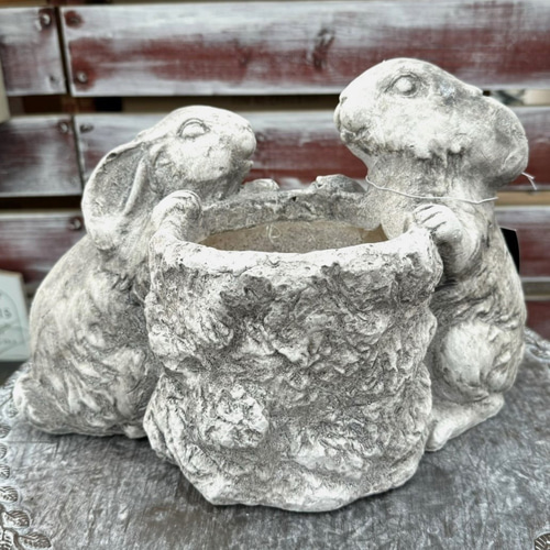 ウサギ うさぎ レジン グラスファイバー プランター 植木鉢 オブジェ