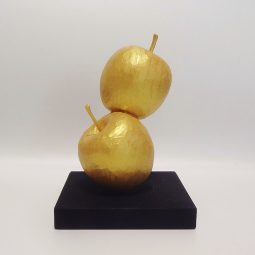 アンティーク　中国美術　苹果リンゴ　置物　骨董　飾り物　古美術品　 細密細工 木彫刻 アート 『 金のリンゴ 』 宇宙 惑星 果物 抽象 オリジナル