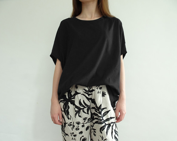 寬鬆輪廓/棉質套頭衫（黑色） 第1張的照片