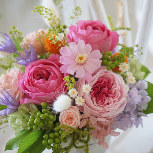 華やかピンクローズアレンジ～プリザーブドフラワー